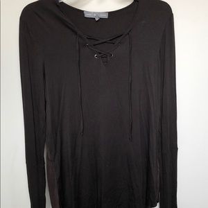 Long-sleeved flowy top